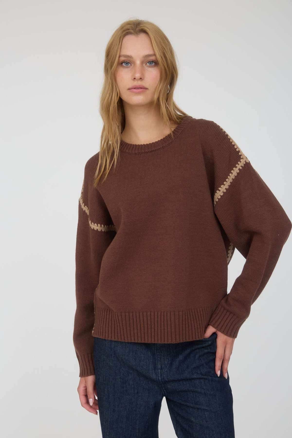 TW1987 Contrast Stitch Sweater