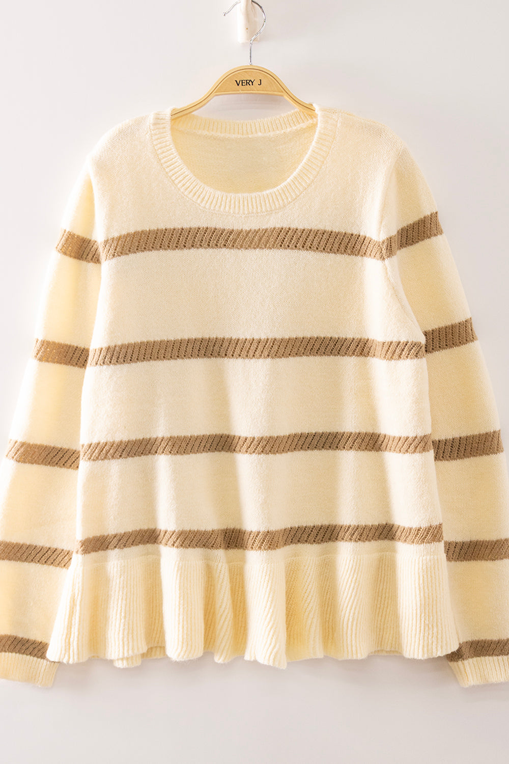 12W3687N Ruffle Hem Detail Sweater