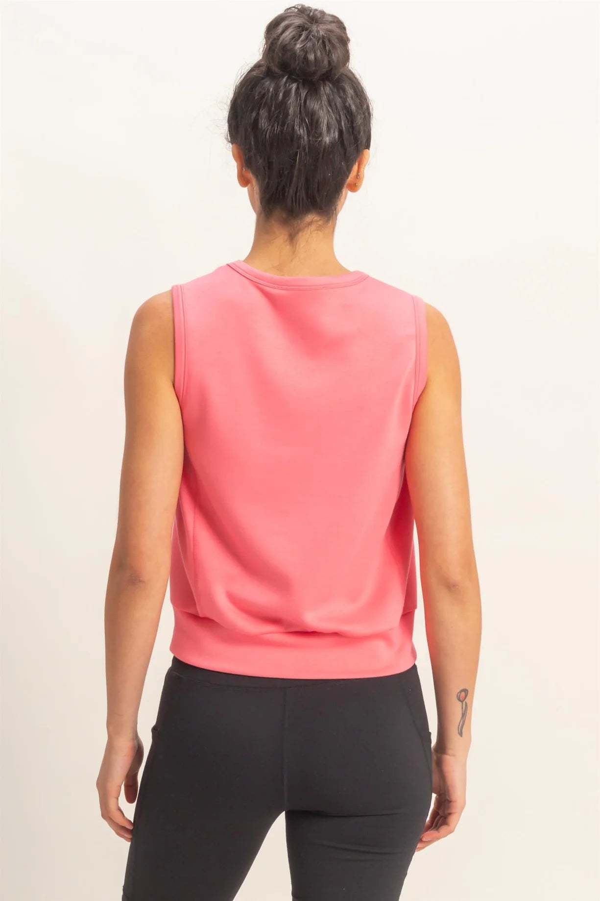 DZ26C709 Sleeveless Top