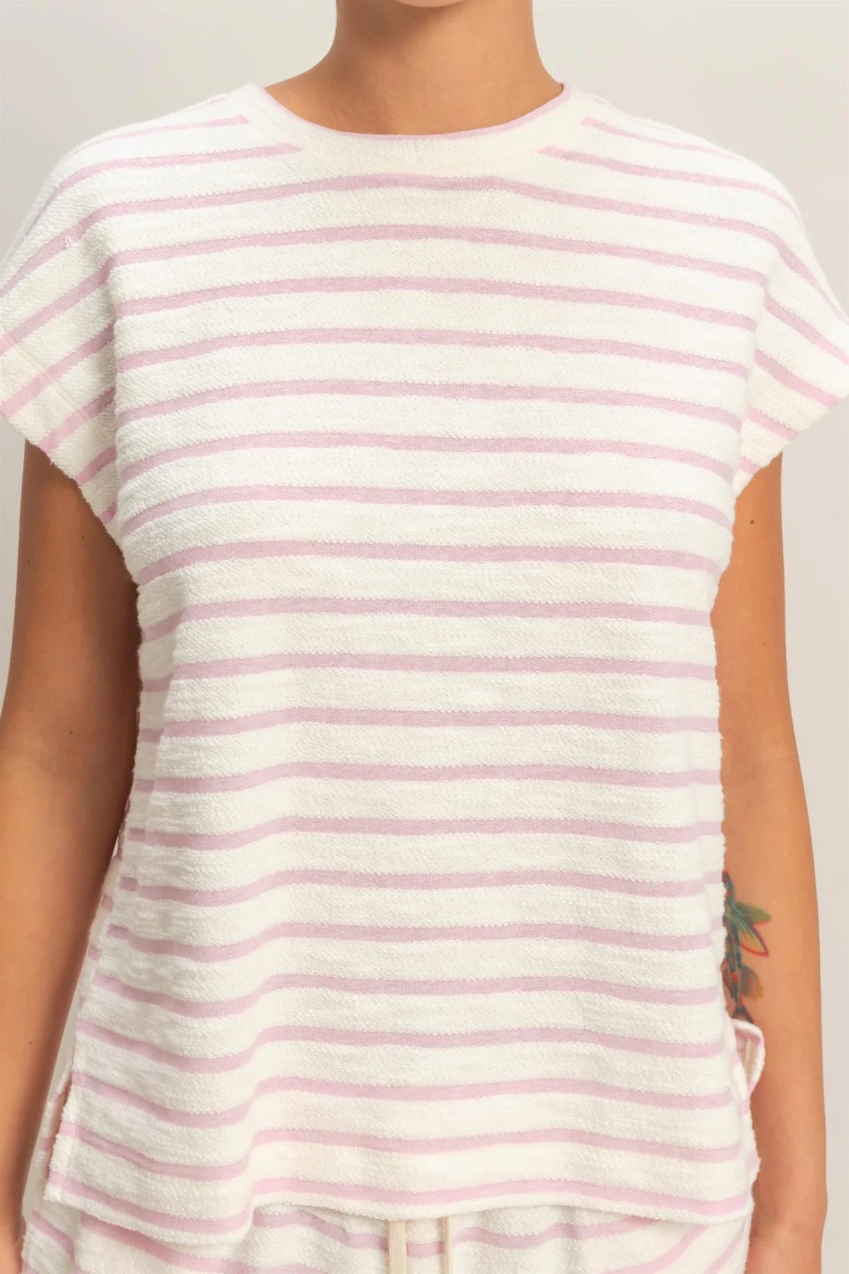 DZ26A754 Striped Short Sleeve Top