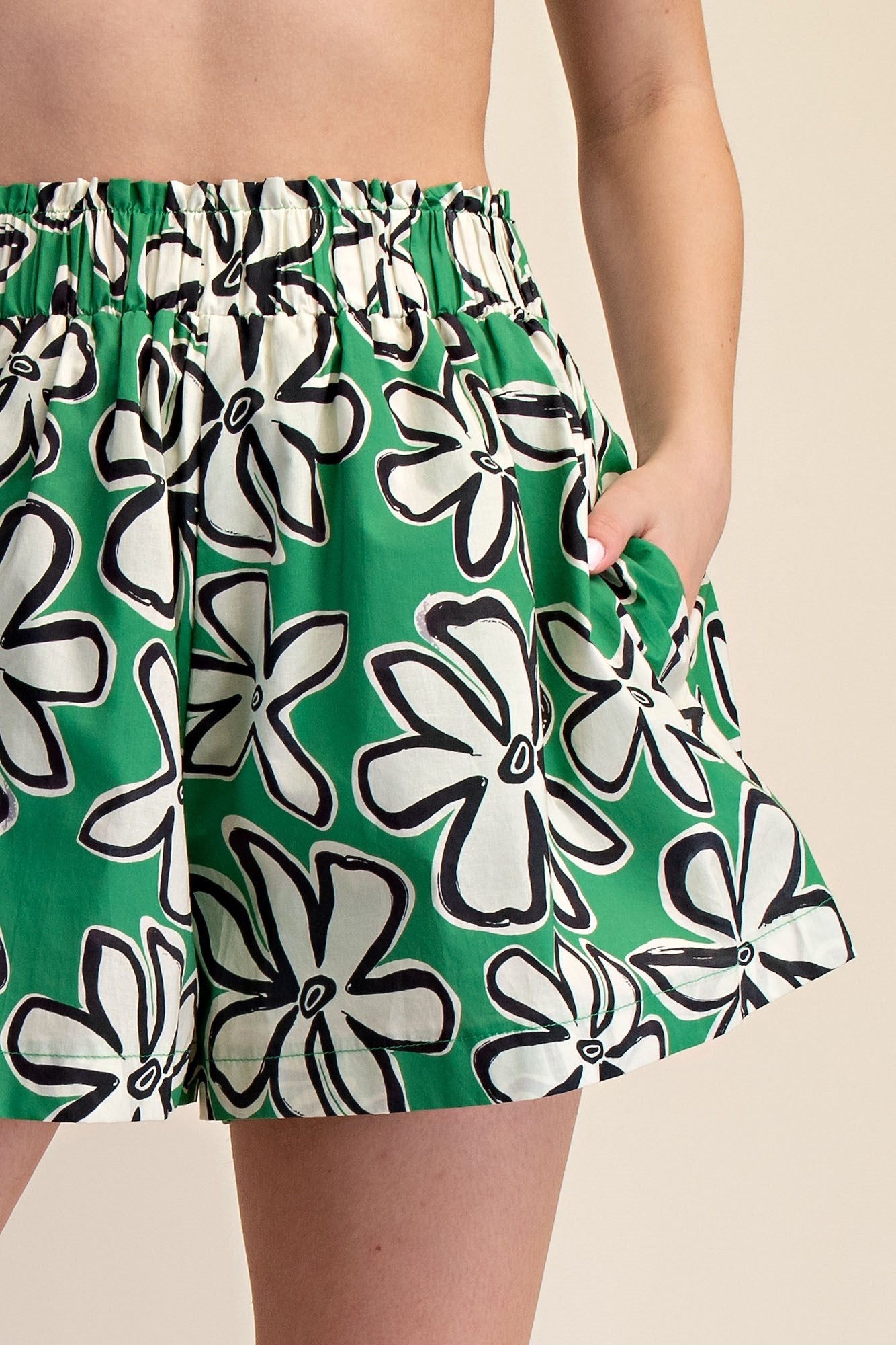 P8015 Floral Print Shorts