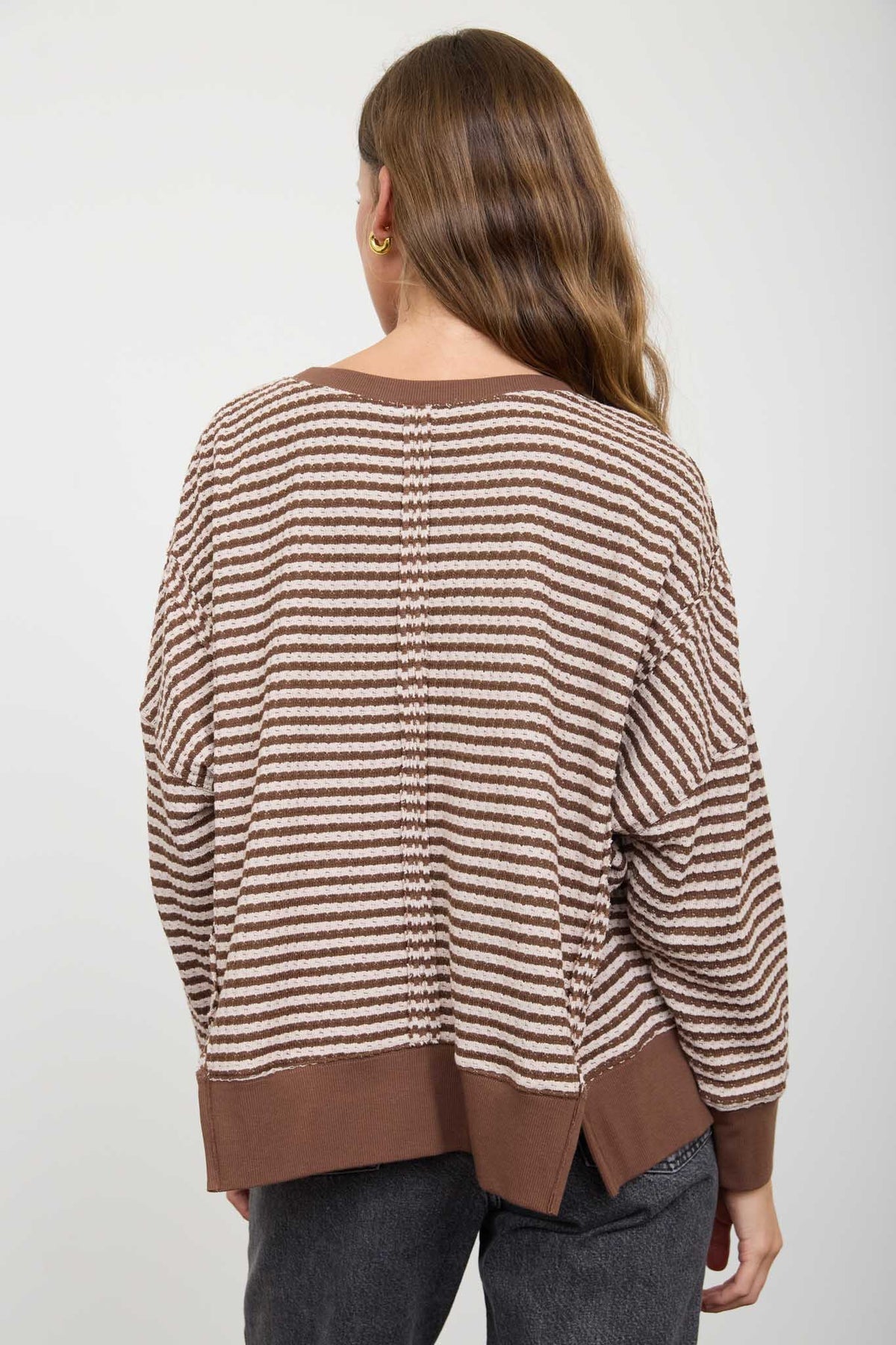B6ST1004 Stripe Exposed Seam Top