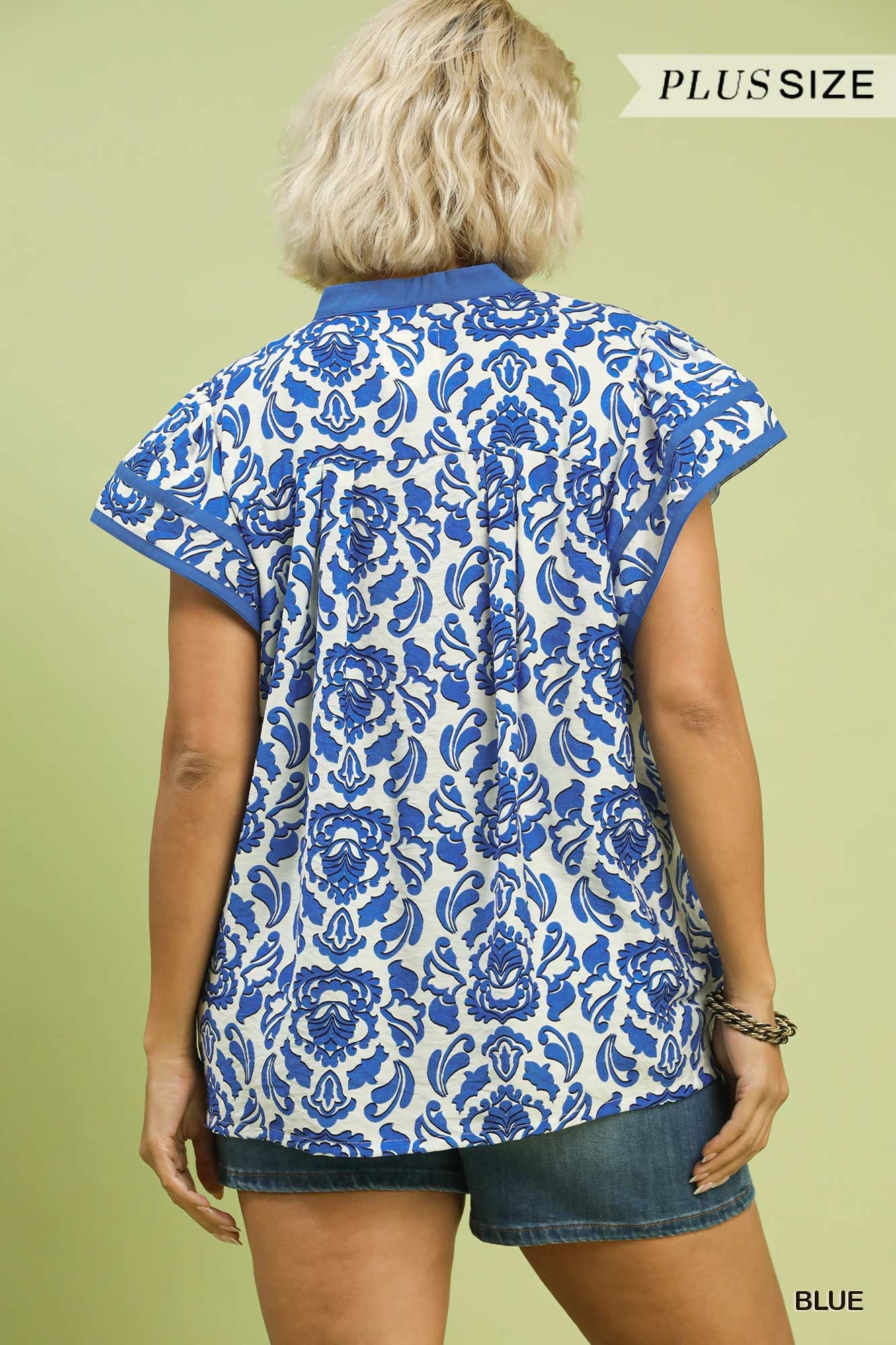 WK1757 Curvy Abstract Print Top