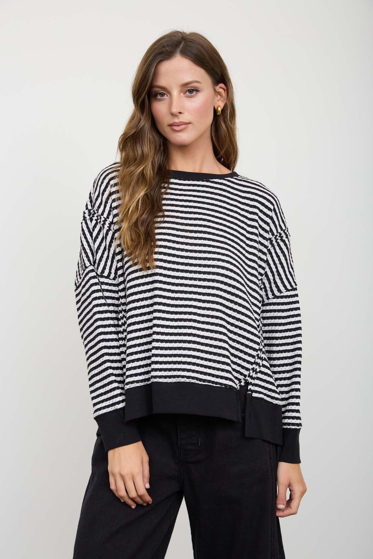 B6ST1004 Stripe Exposed Seam Top