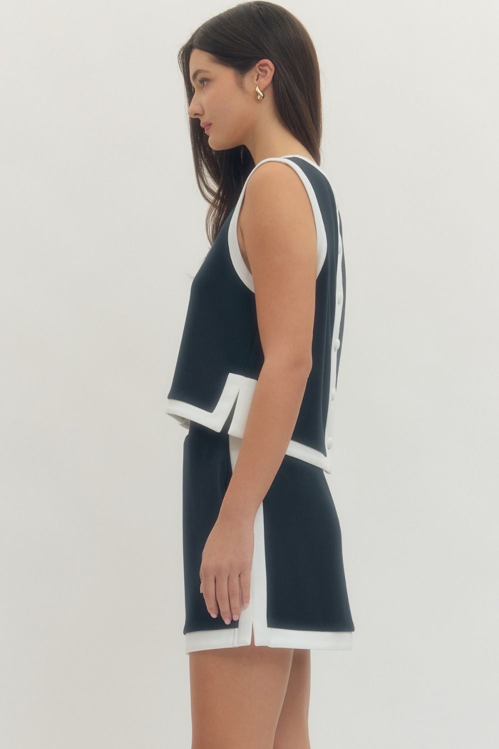 T28725 Solid Sleeveless Top