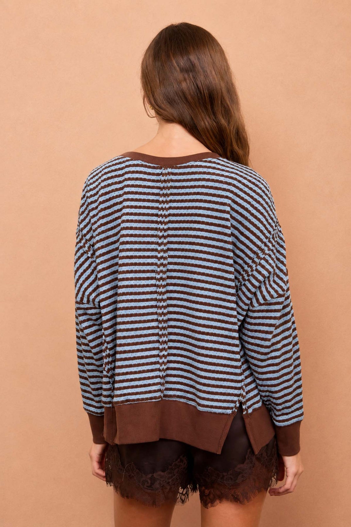 B6ST1004 Stripe Exposed Seam Top