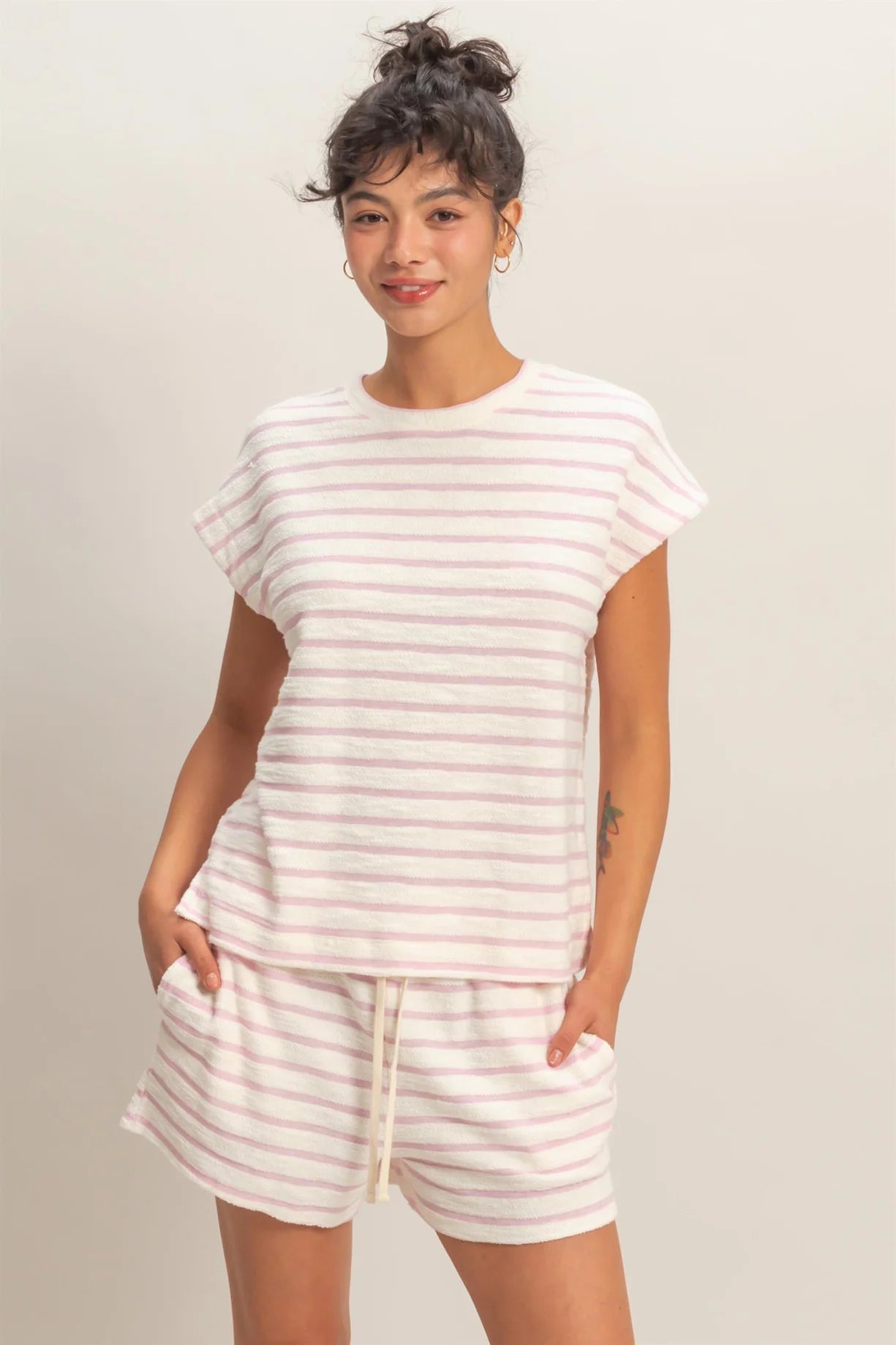DZ26A754 Striped Short Sleeve Top