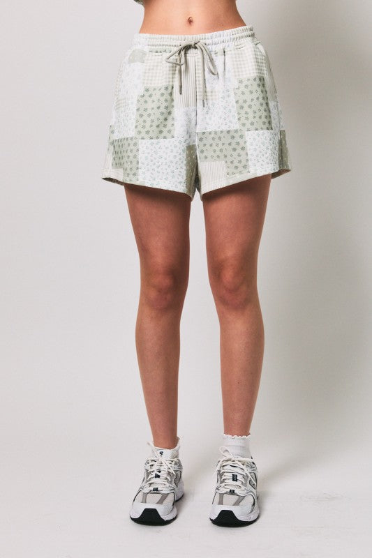 IP6416 Patchwork Printed Sweatshorts
