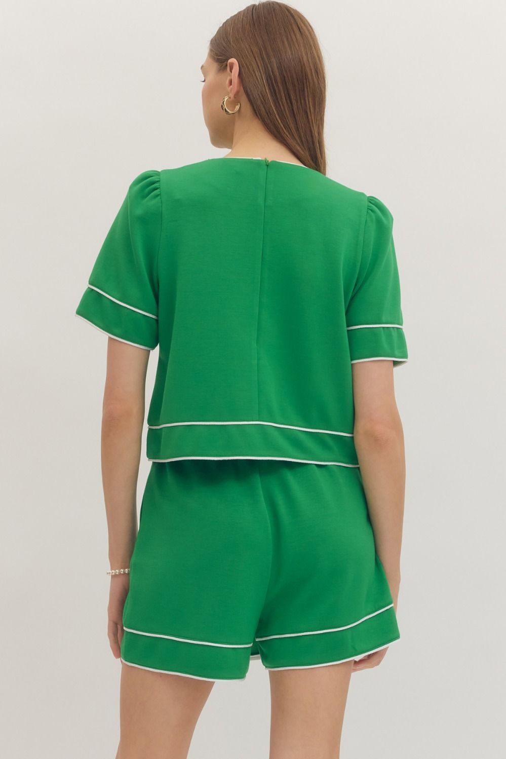 T31526 Solid Contrast Trim Top