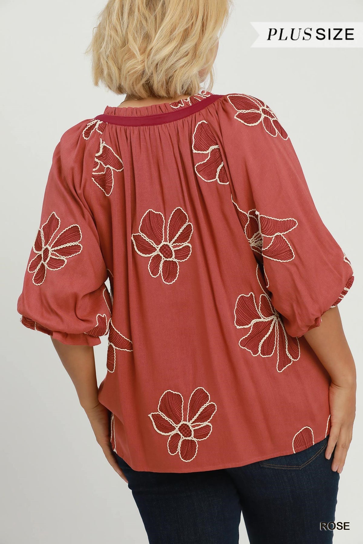 WD1147 Curvy Floral Embroidered V-Neck Top