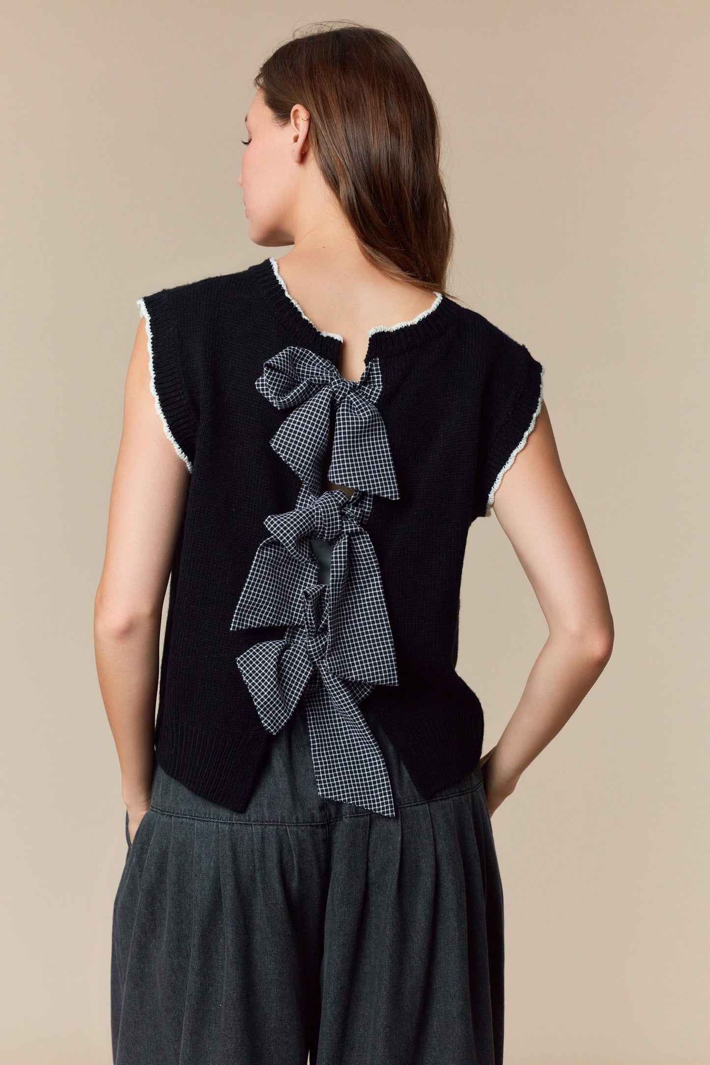 IKT801015-01 Ghost Lace Patch Sweater Vest
