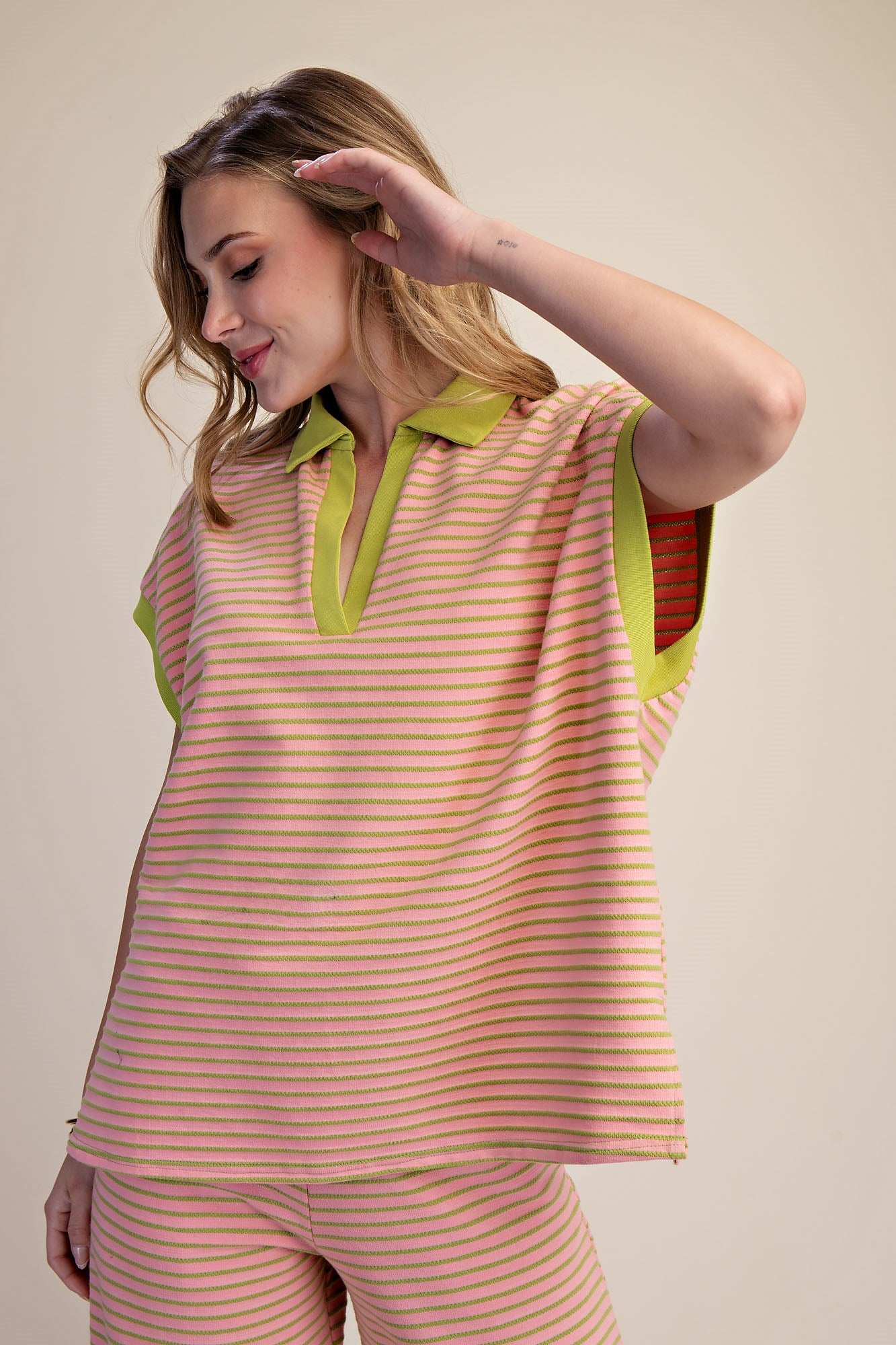 T8142 Oversized Textured Stripe Top