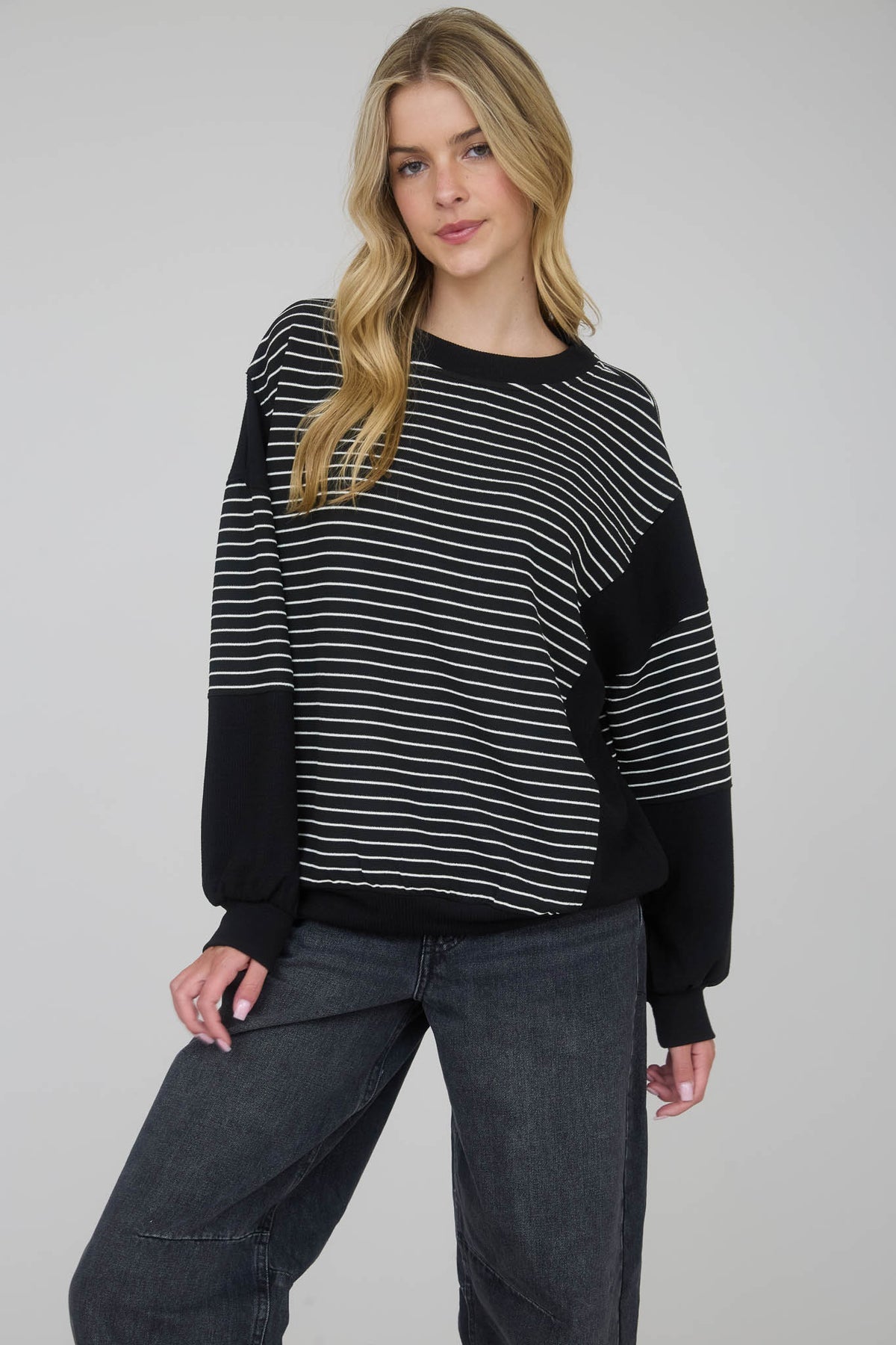 J5FT1049 Contrast Stripe Raw Edge Top