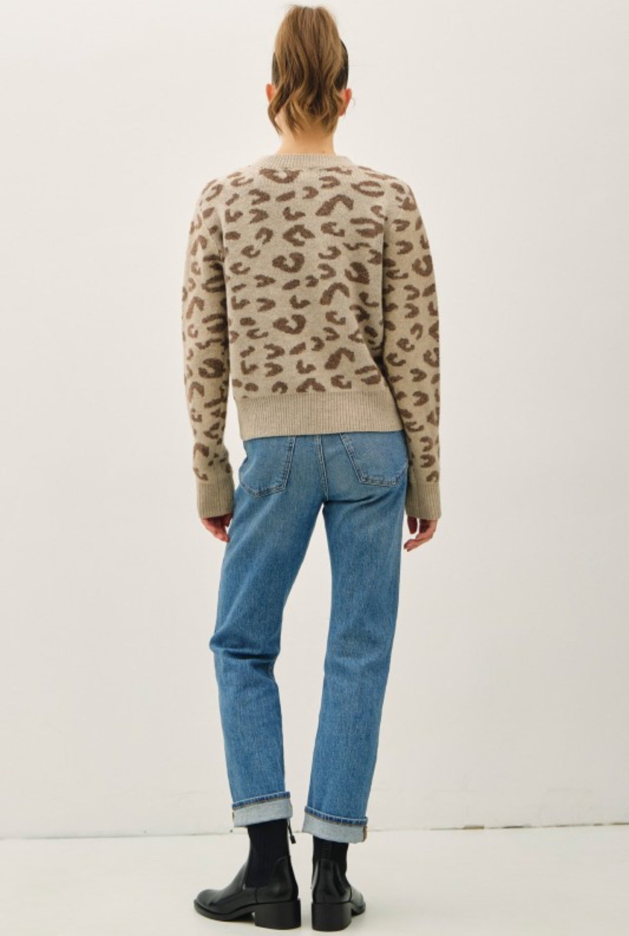 65064 Leopard Jacquard Sweater