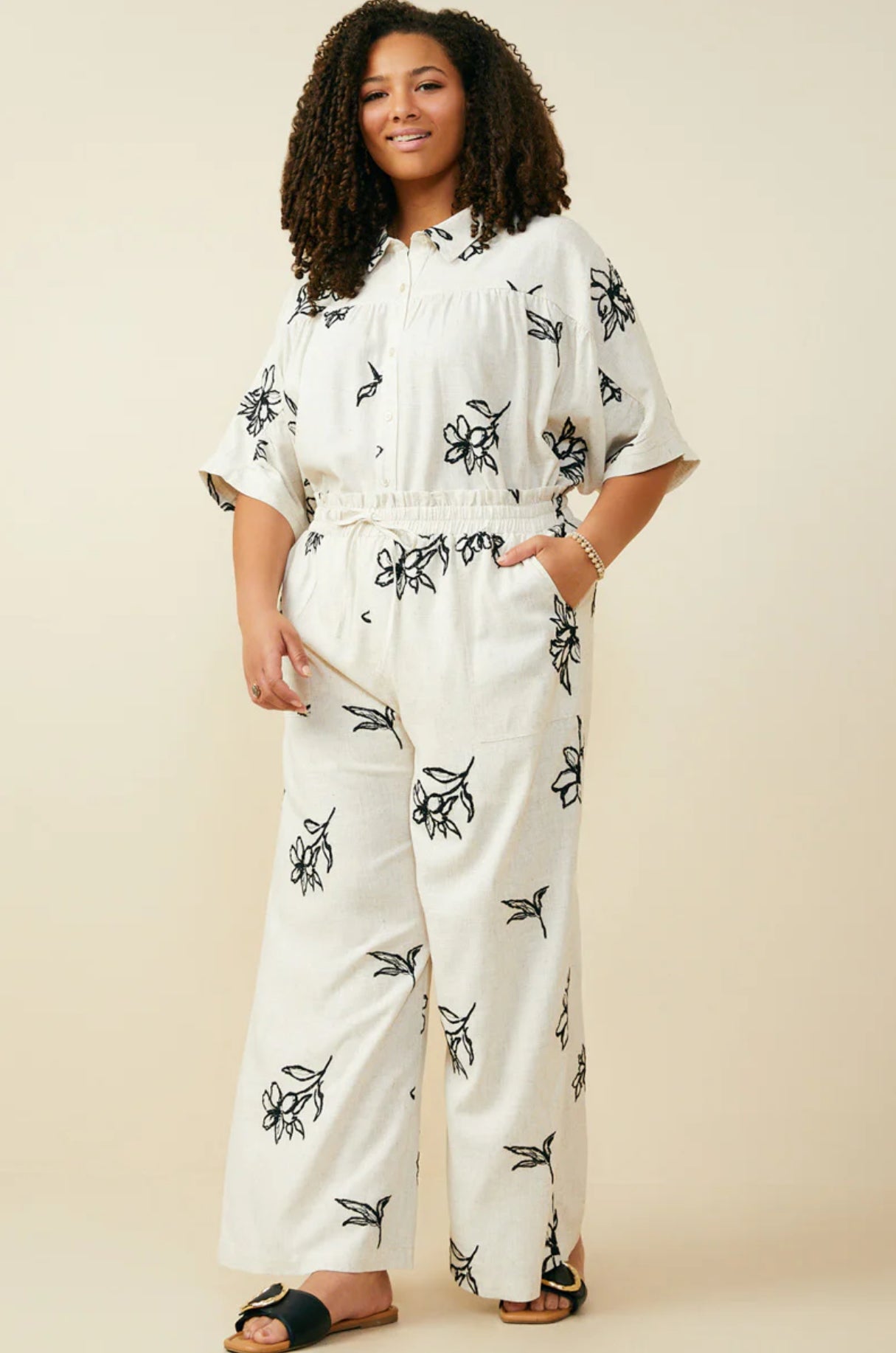 HY9513W Curvy Floral Embroidered Pants