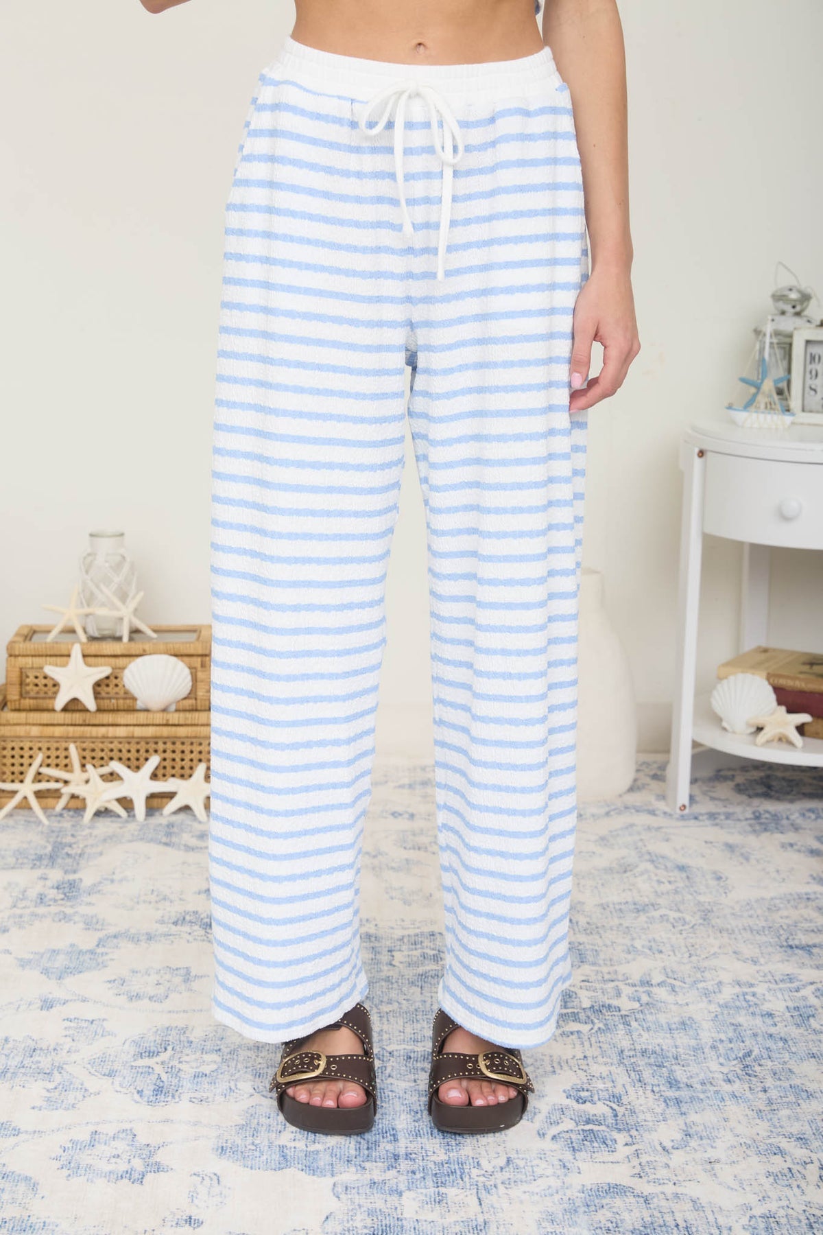 J6SX1017-B1 Textured Wide Leg Pants