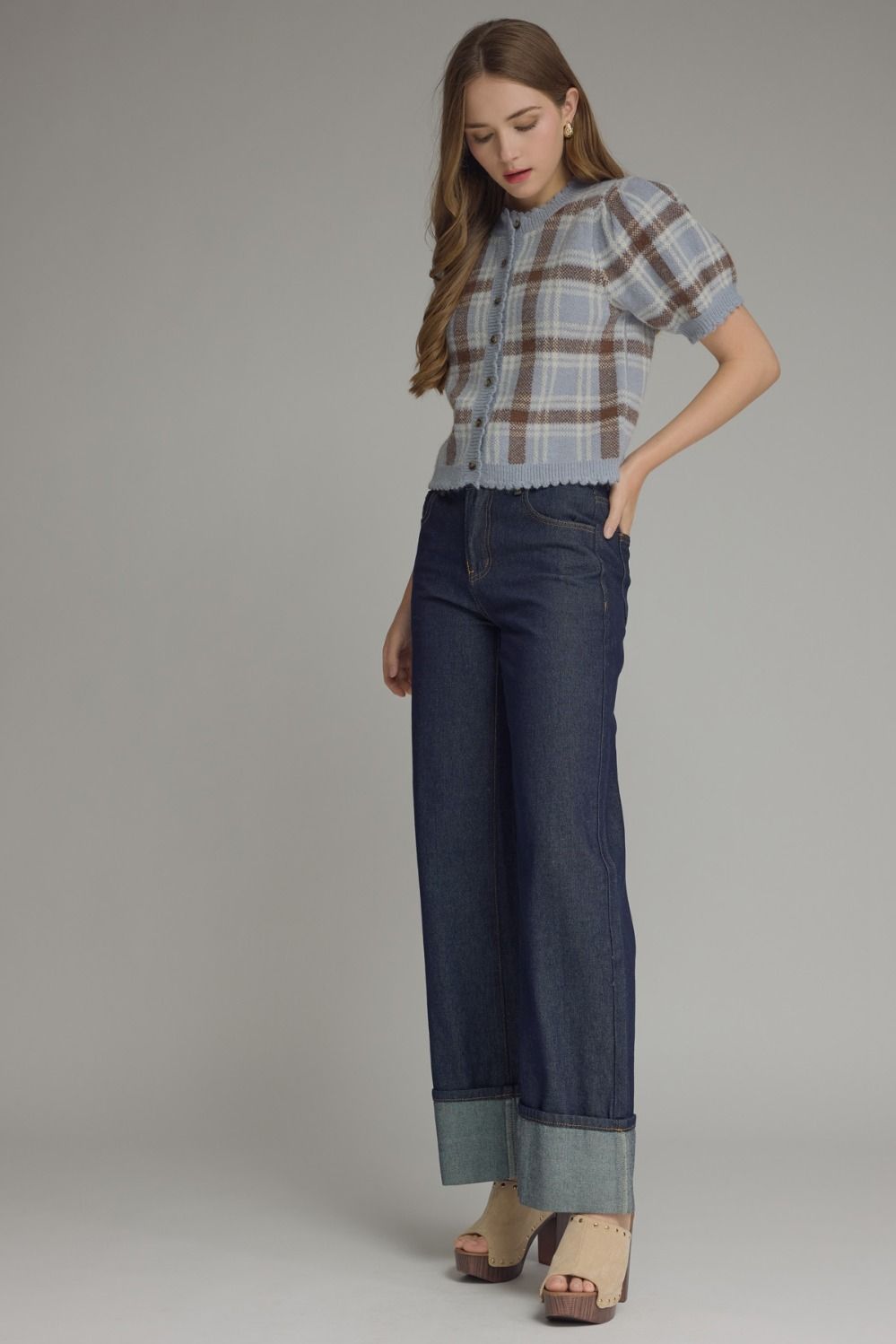 T32127 Plaid Sweater Top