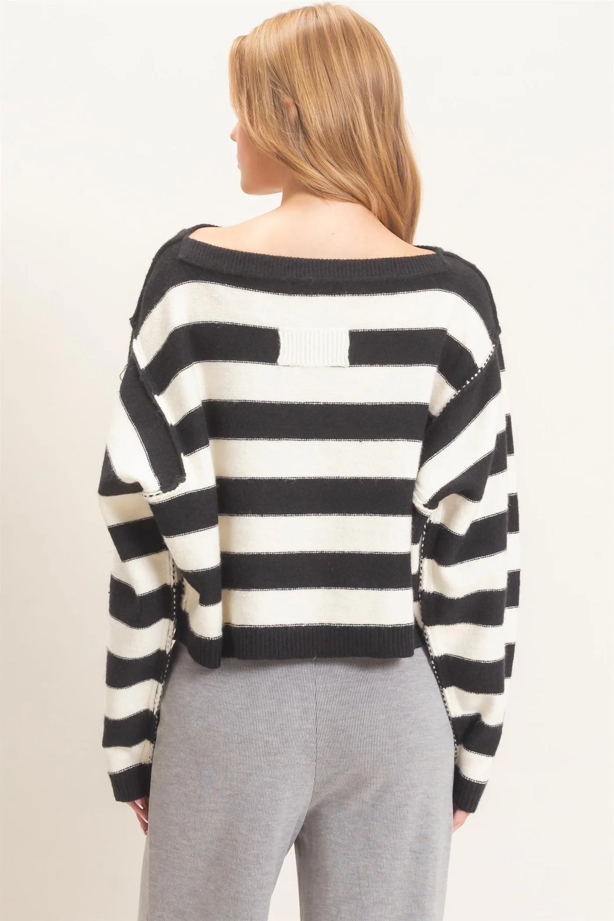 HF26E474 Striped Boat Neck Sweater