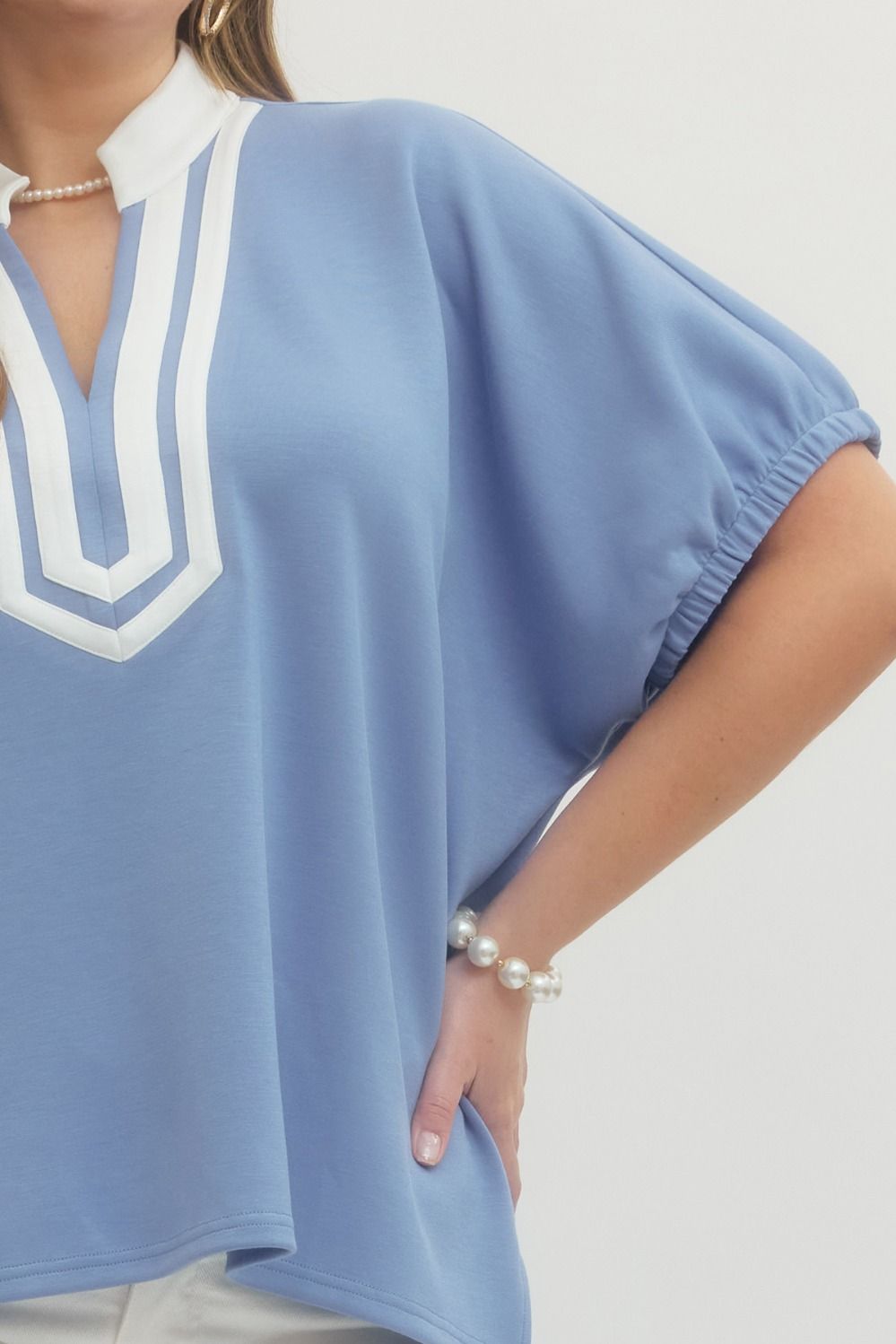 T29735P Curvy Solid Short Sleeve Top
