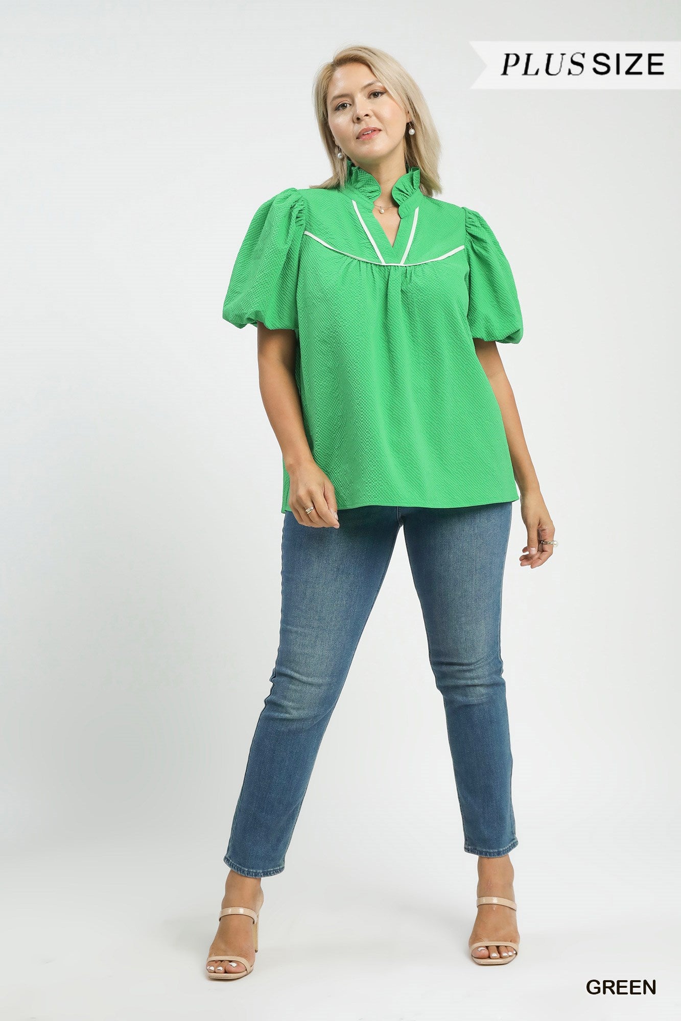 WC5907 Curvy Textured Puff Sleeve Top