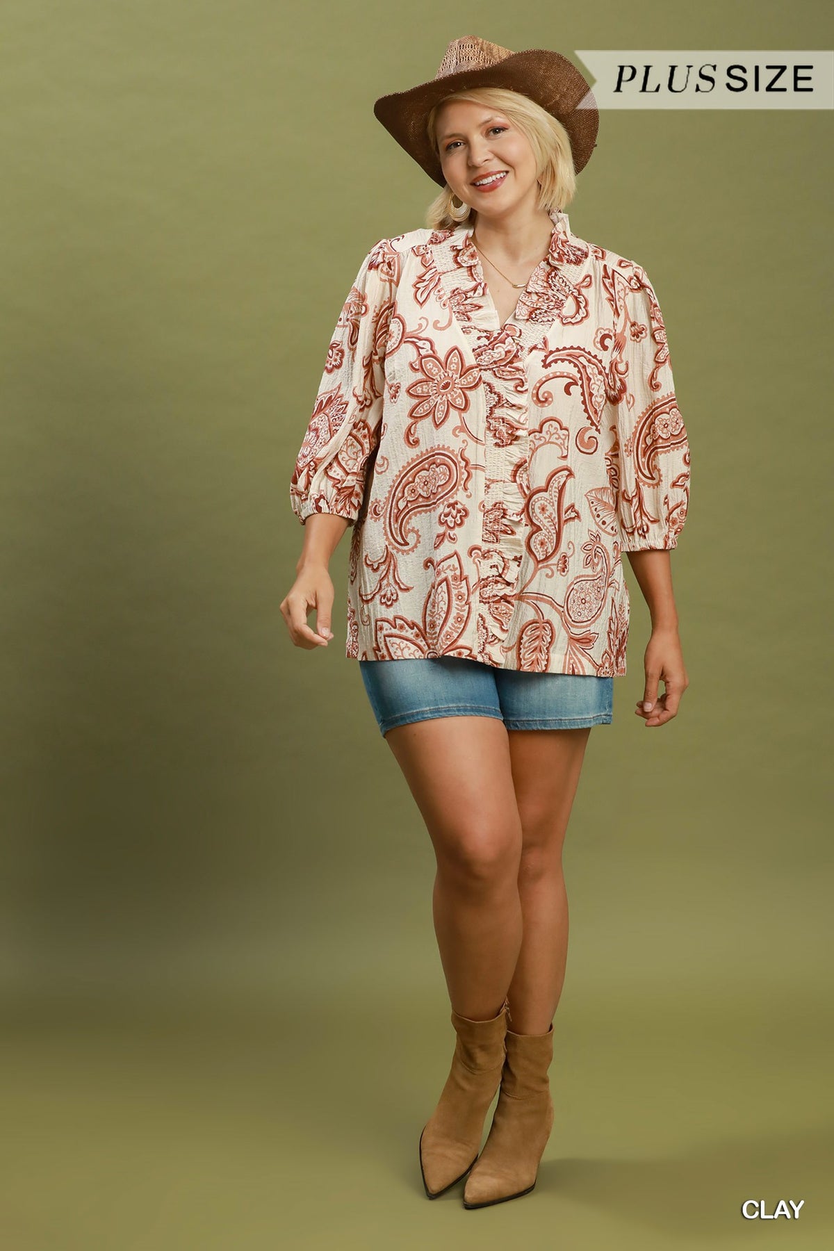 WD1093 Curvy Abstract Print Top