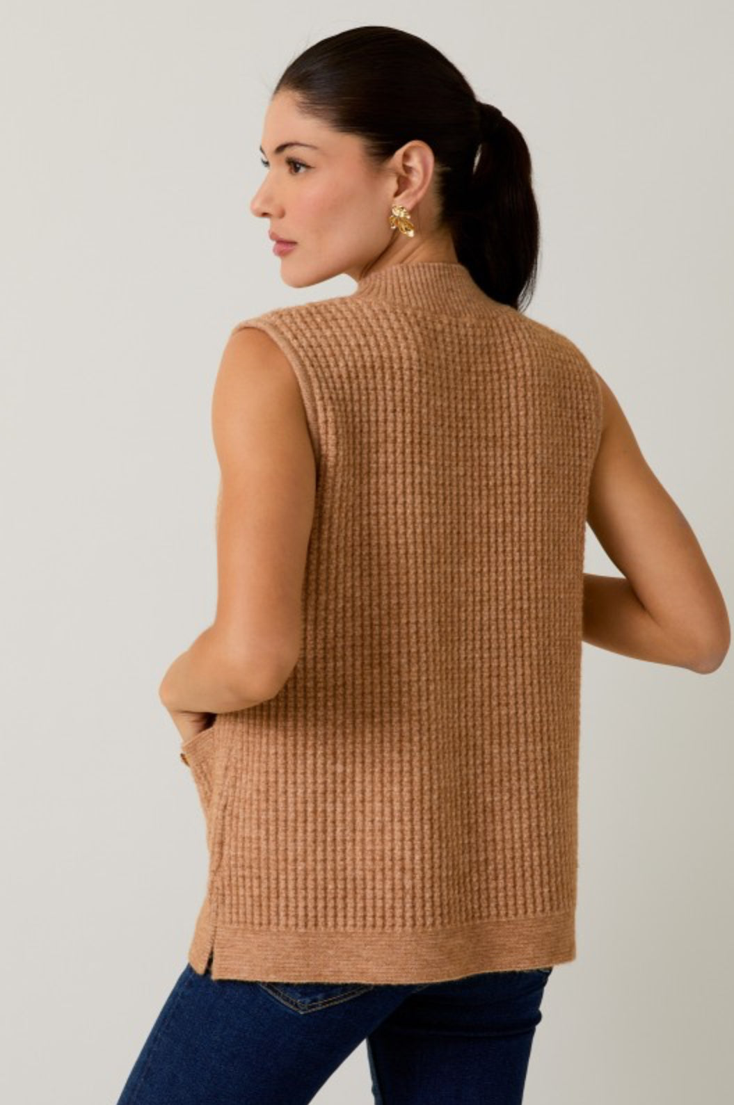 MWT10625 Mock Neck Sleeveless Vest