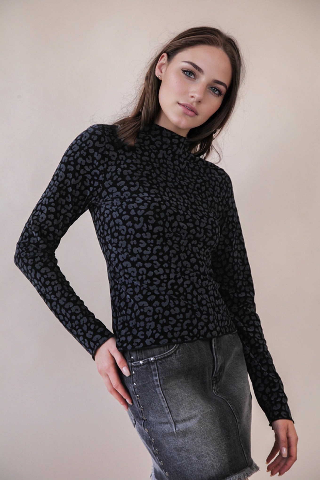NT12375 Leopard and Stone Fitted Top