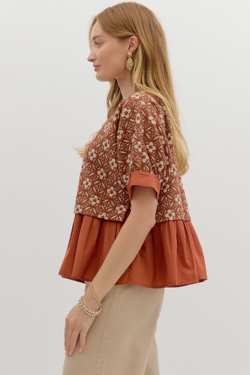 T27665 Floral Jacquard Top