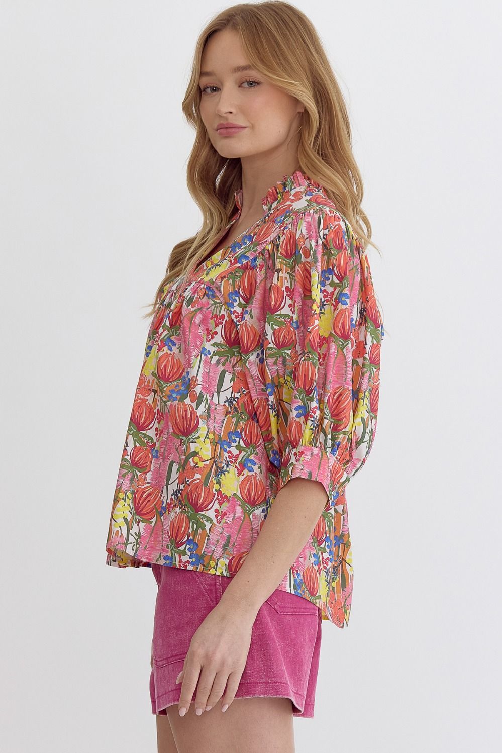 T23368P Curvy Floral Print V-Neck Top