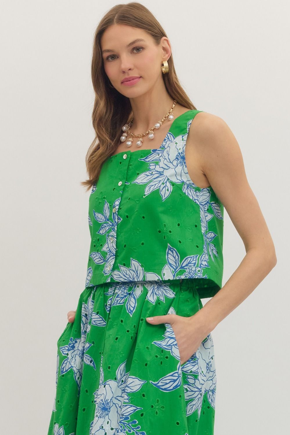 T30832 Botanical Print Sleeveless Top