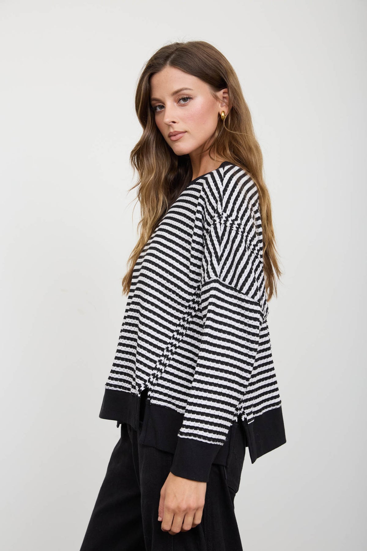 B6ST1004 Stripe Exposed Seam Top