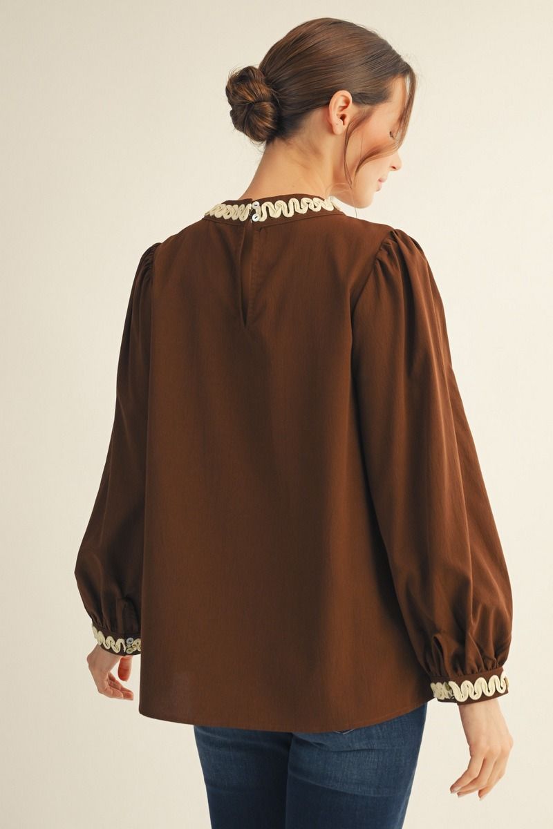 B50109 Crinkle Fabric Top