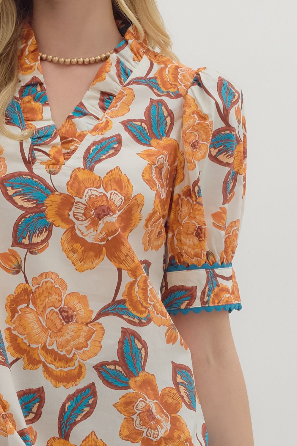 T27329 Floral Print Contrast Trim Top