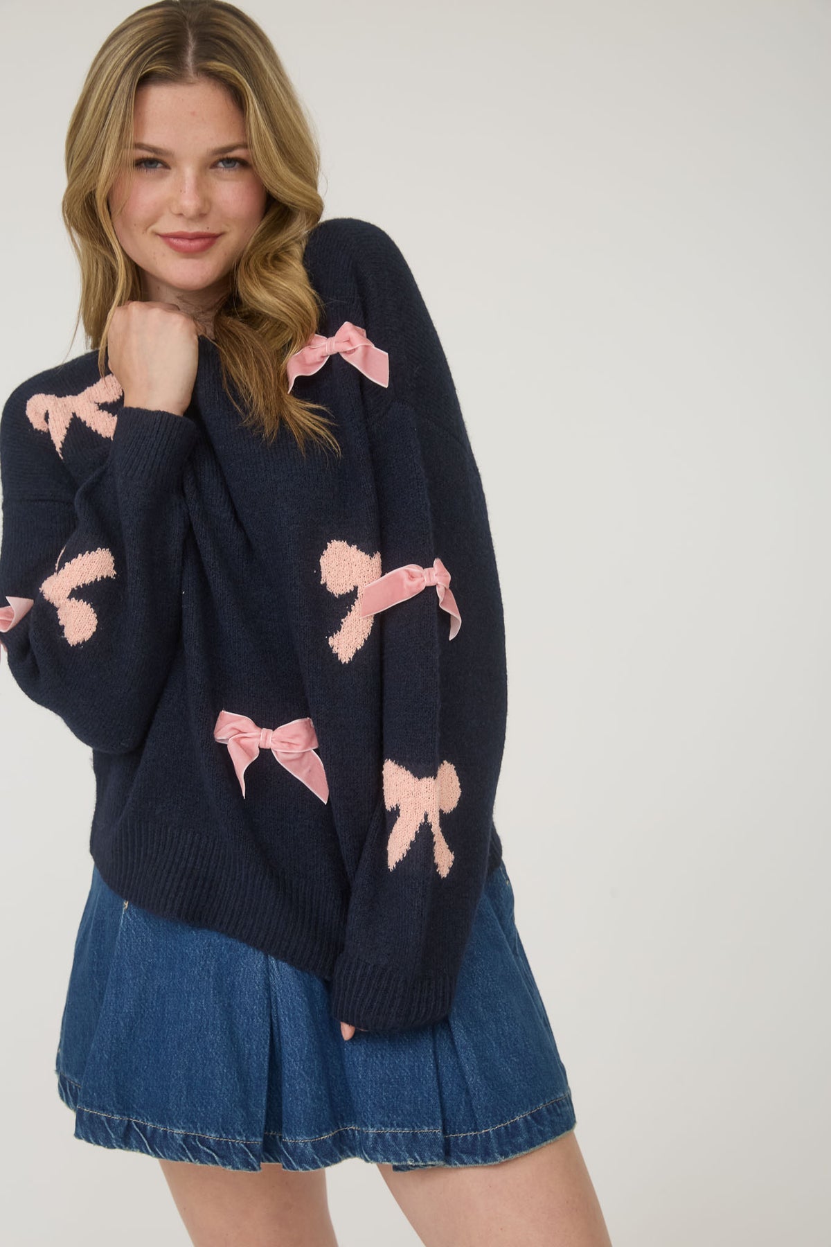 CR2732 Bow Pattern Sweater