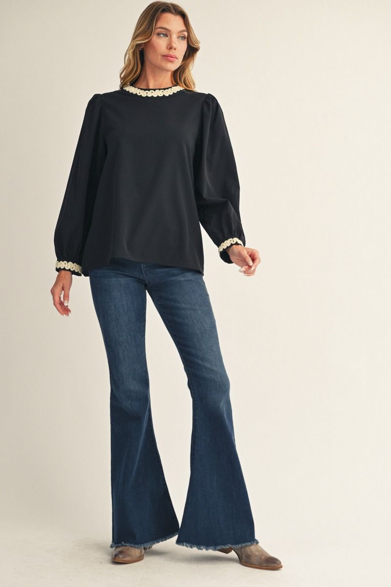 B50109 Crinkle Fabric Top