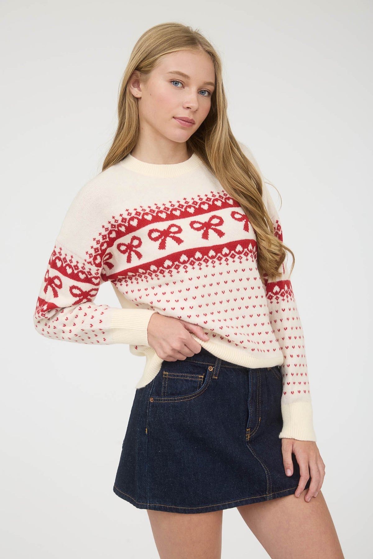 TW1965 Bow and Heart Jacquard Sweater