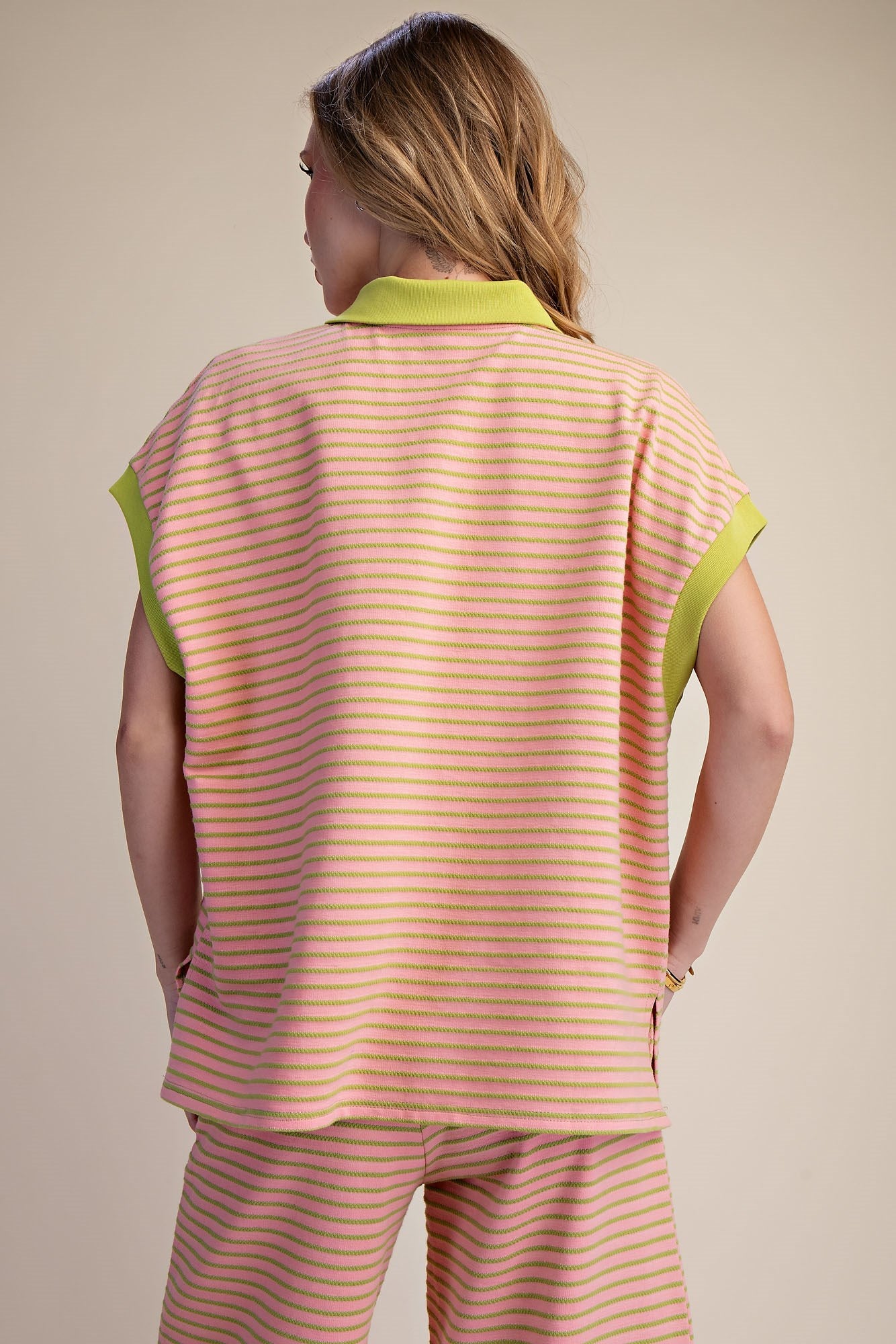 T8142 Oversized Textured Stripe Top