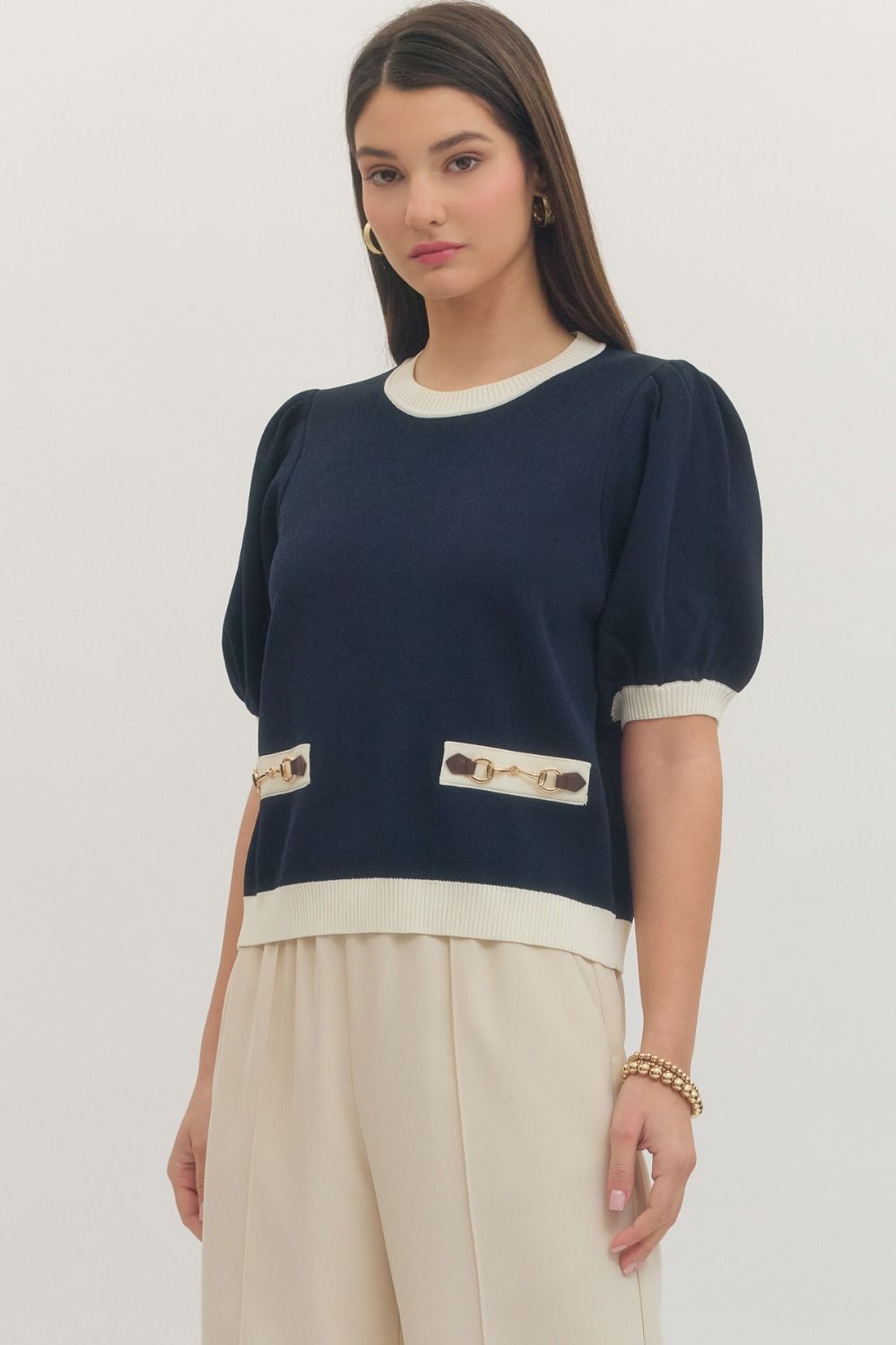 T31107 Horsebit Accent Top