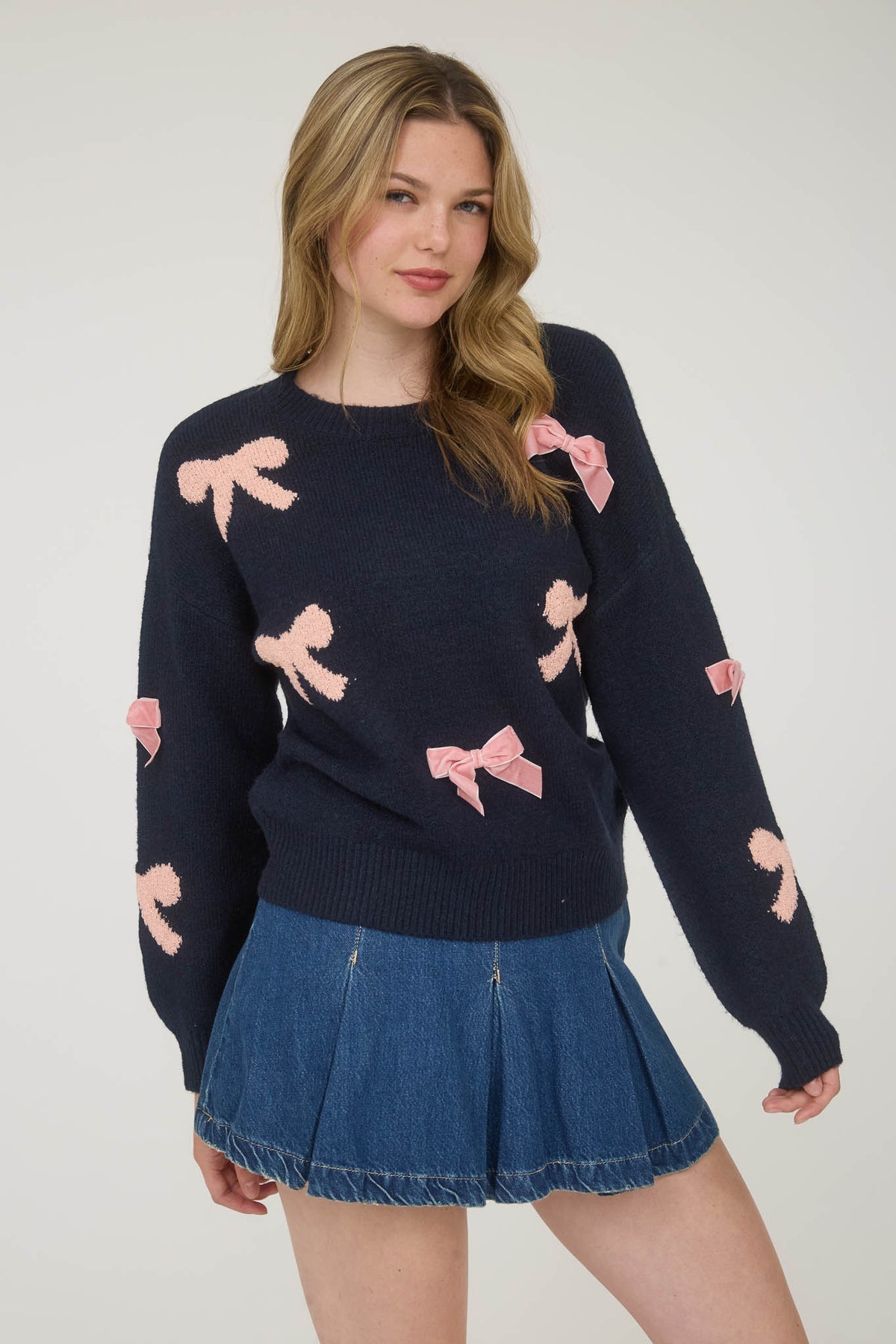 CR2732 Bow Pattern Sweater