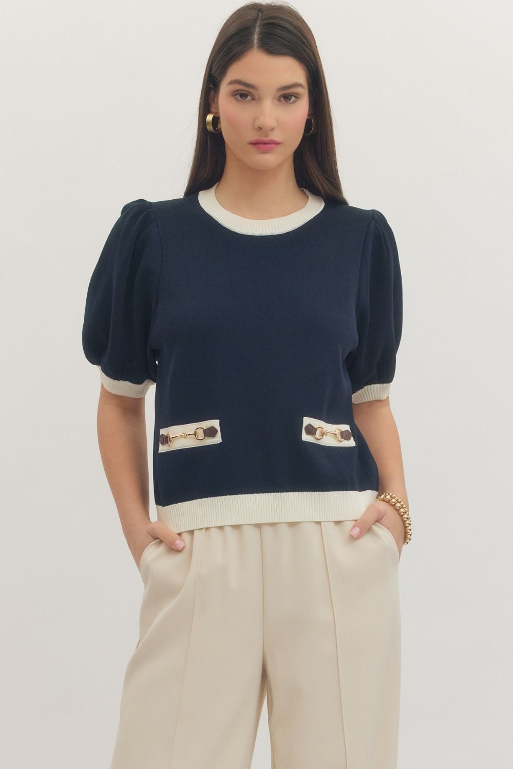 T31107 Horsebit Accent Top