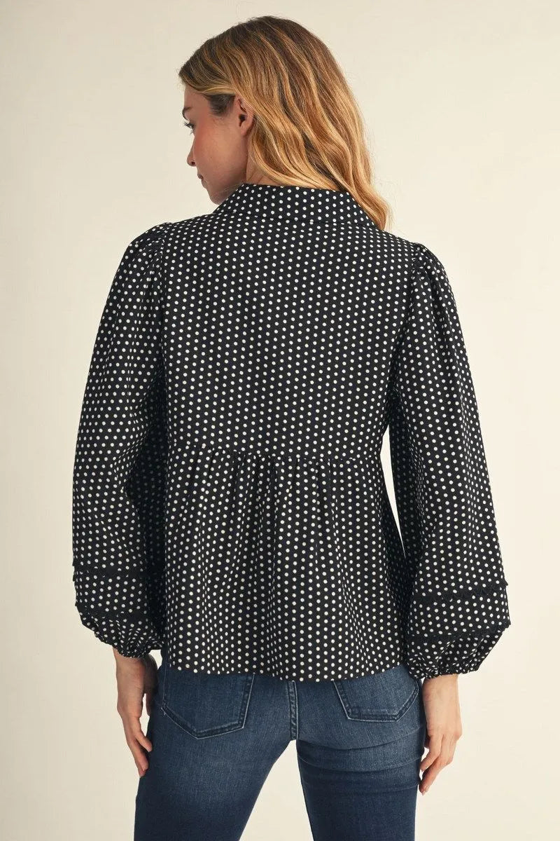 H17387-1 Polka Dot Peasant Style Top