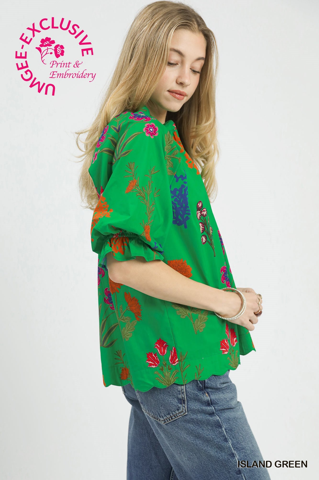 C5846 Floral Print Scallop Hem Top