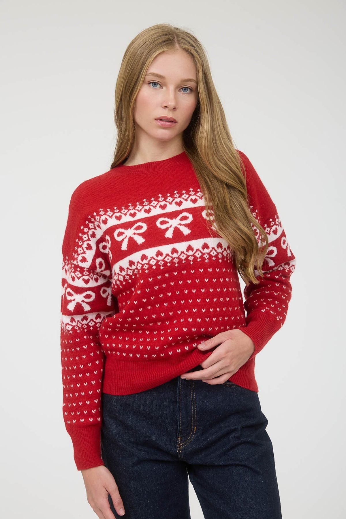 TW1965 Bow and Heart Jacquard Sweater