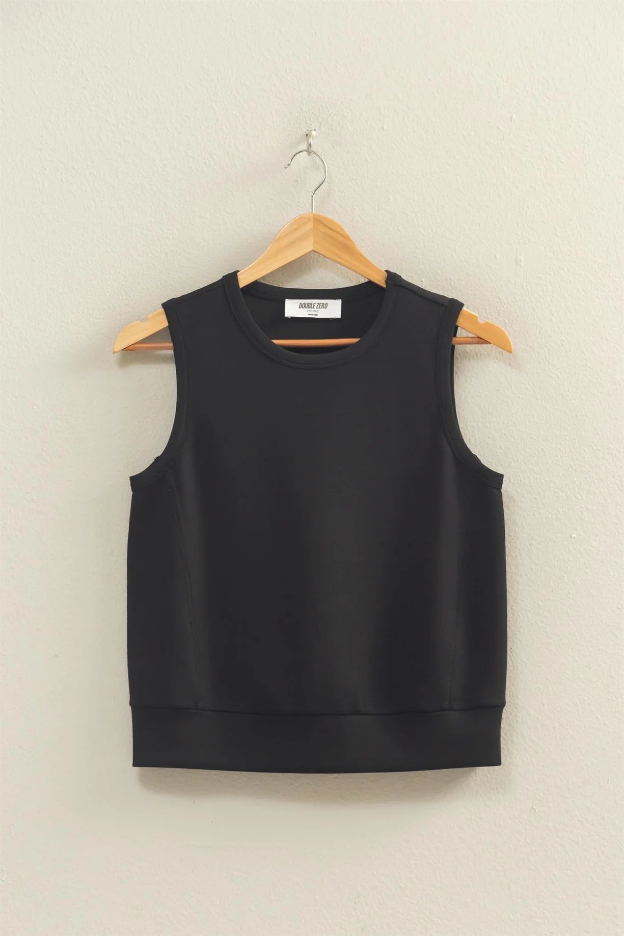 DZ26C709 Sleeveless Top