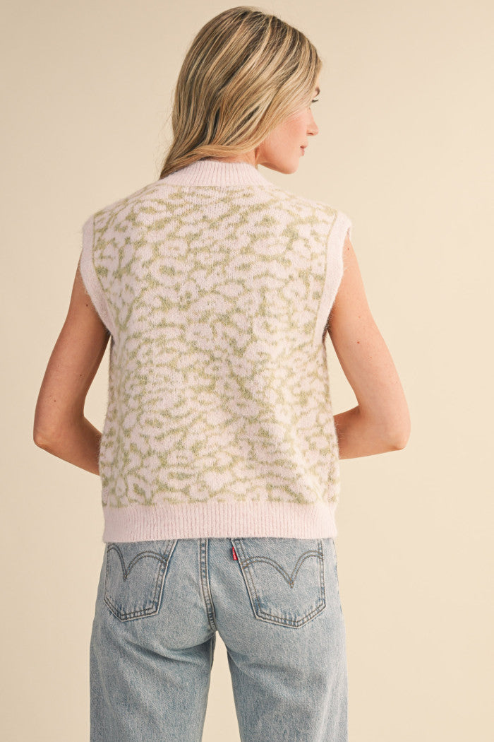 MSW11240 Leopard Sweater Vest