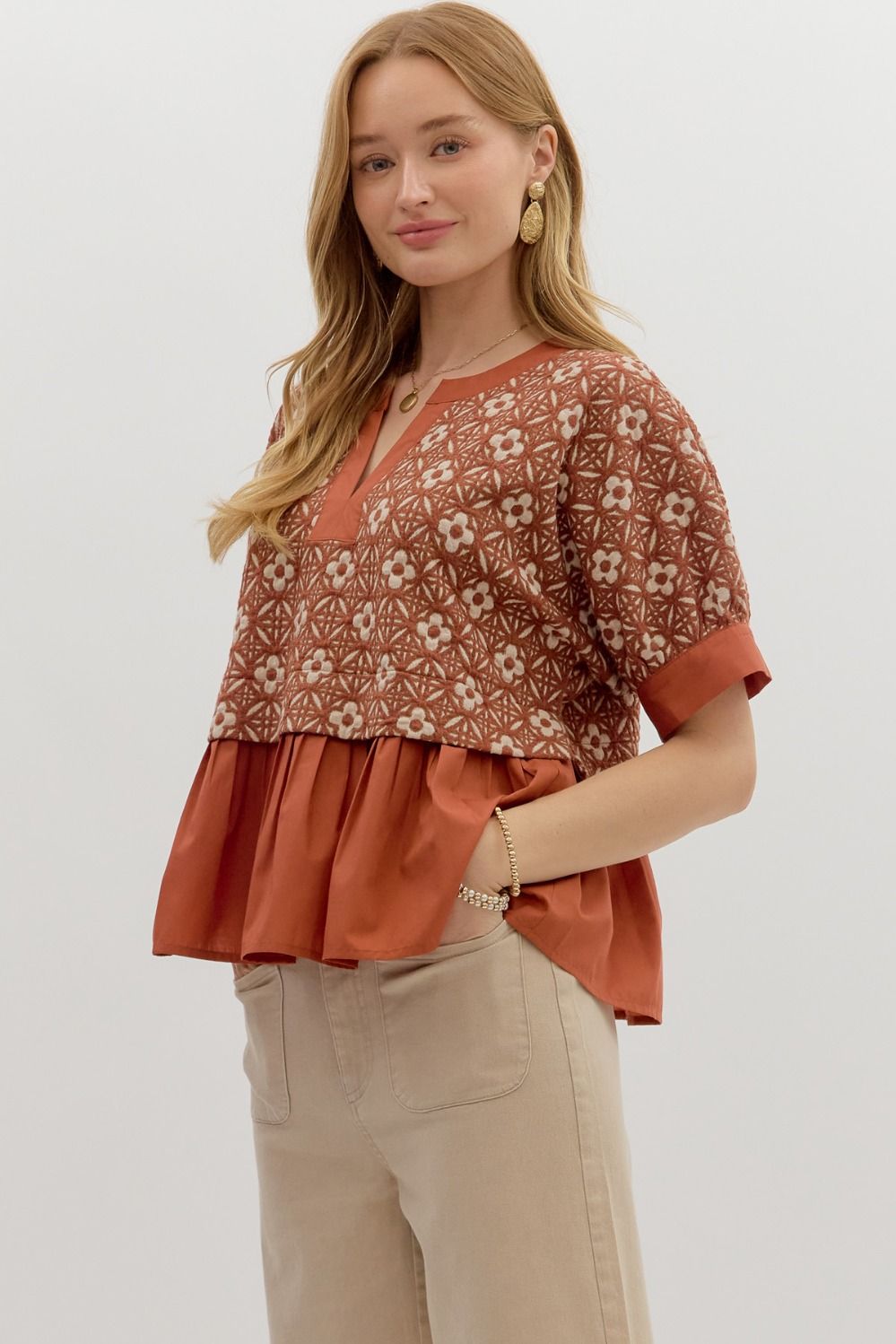 T27665 Floral Jacquard Top