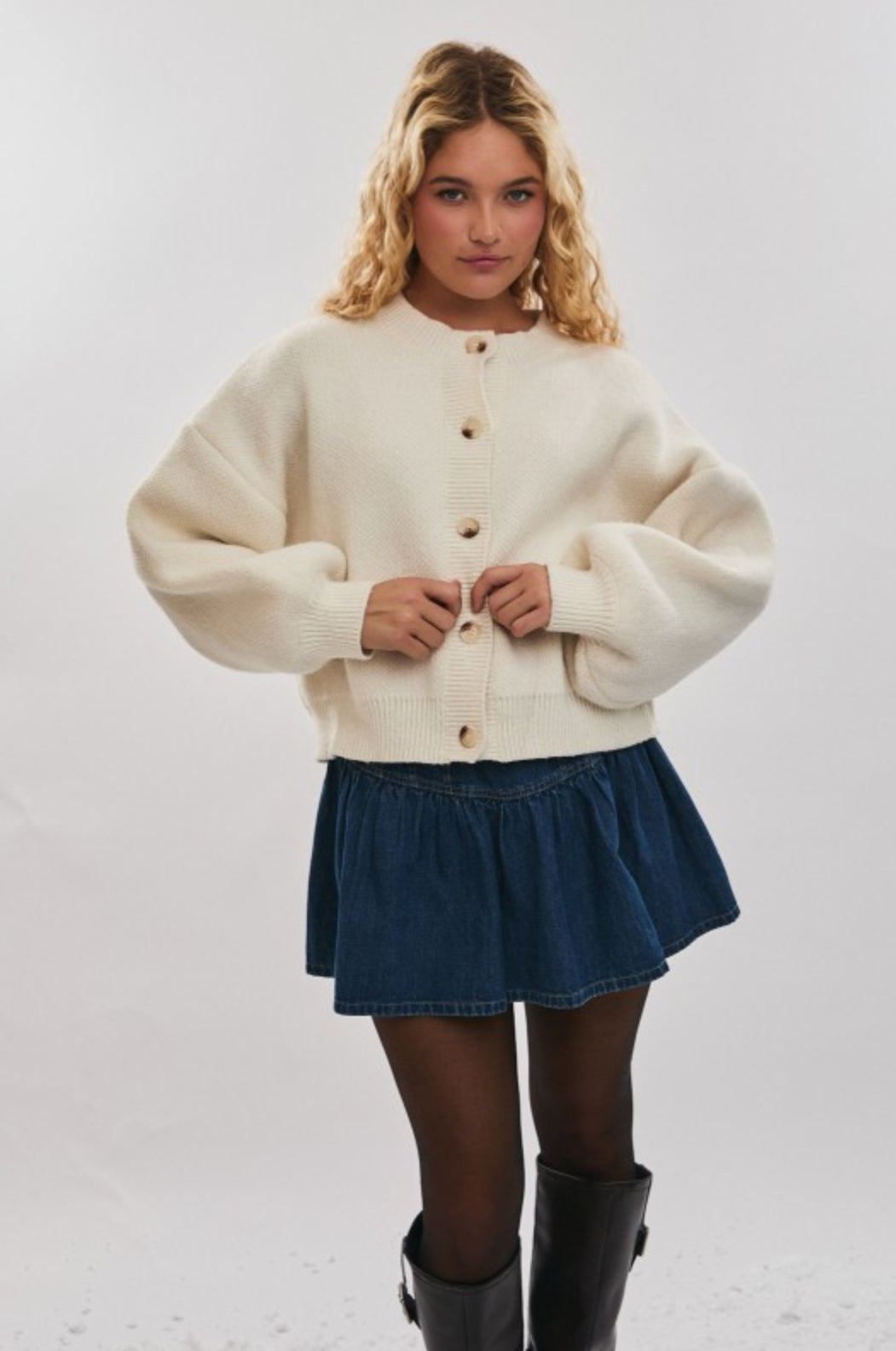 IWJ5532-2 Long Sleeve Sweater Cardigan