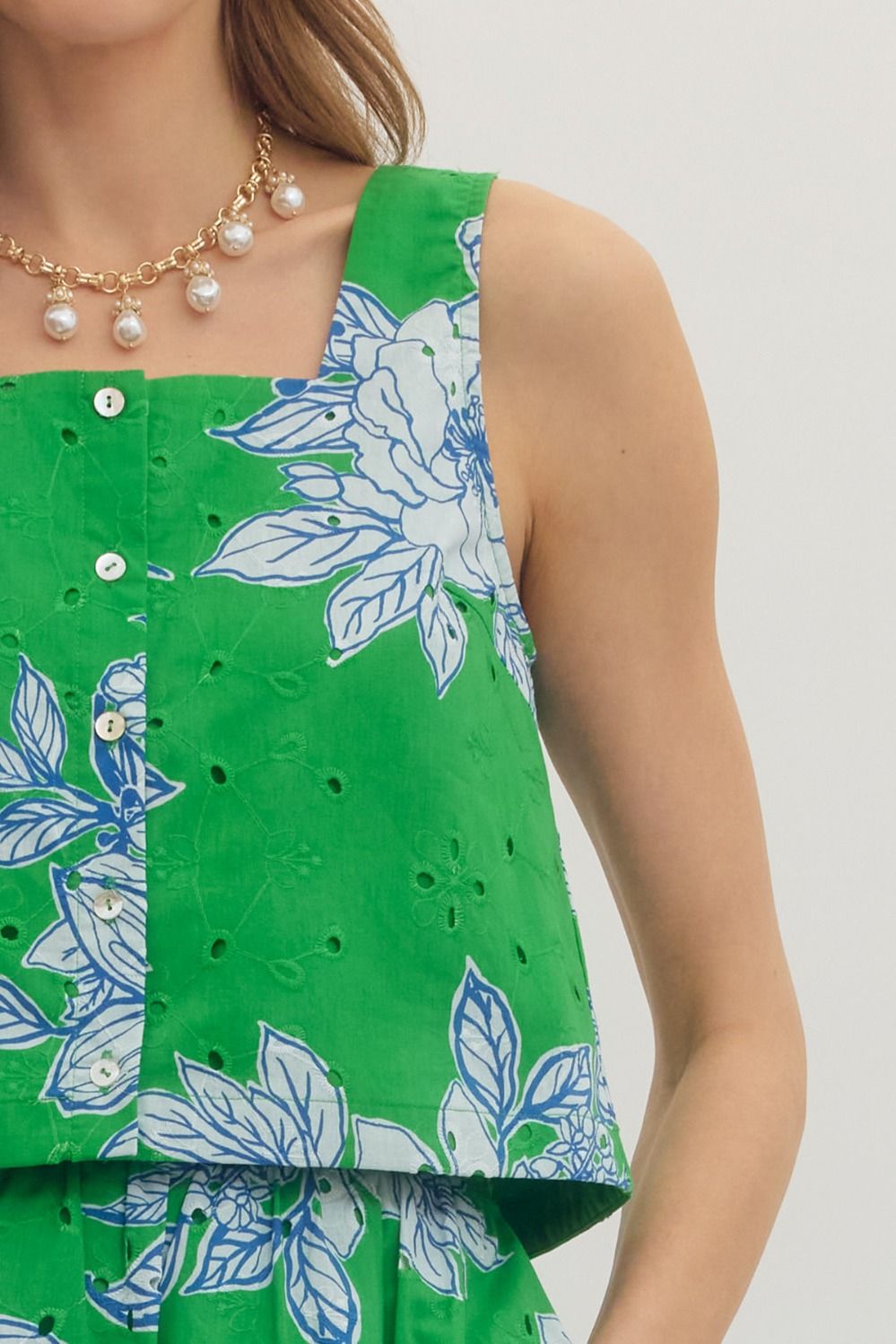 T30832 Botanical Print Sleeveless Top