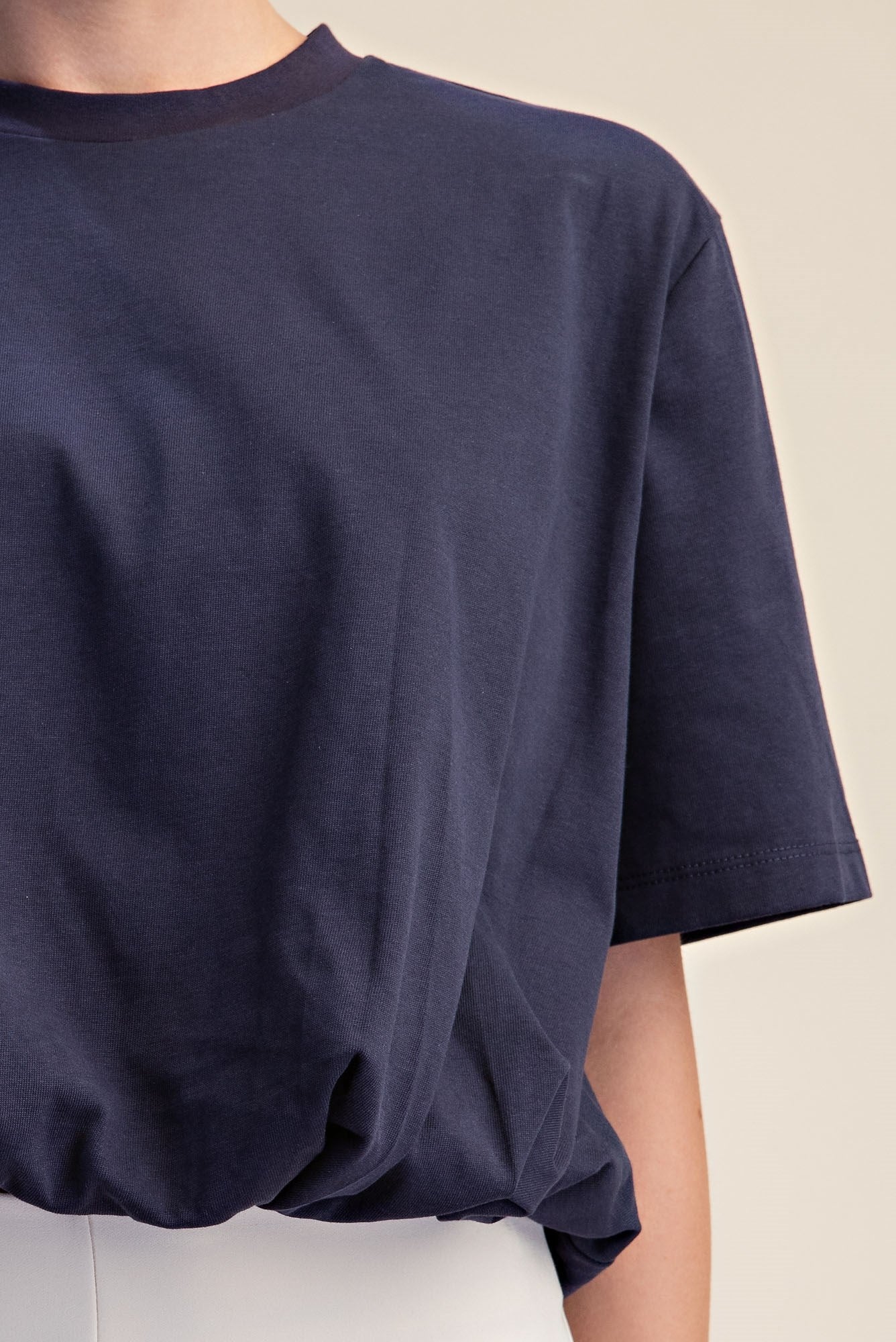 T9121 Cropper Bubble Hem Top