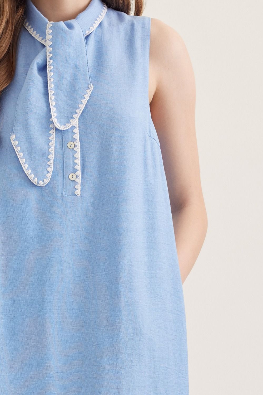 D31209 Solid Midi Dress